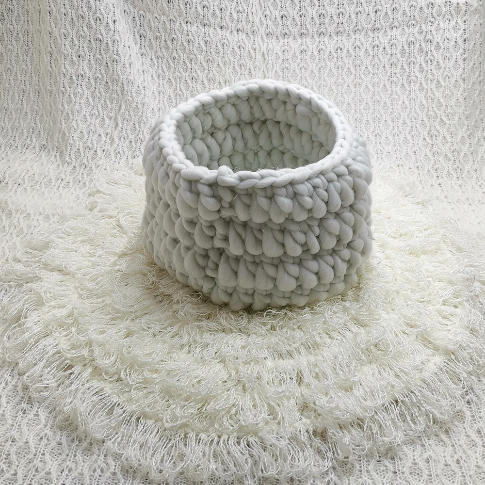 

A Set 150x100cm Infant Posing Layer Backdrop+Knitted Basket+50cm Round Crocheted Blanket for Newborn Baby Photography Props