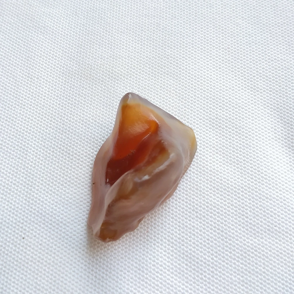 Natural beautiful stone Ornamental raw stone raw agate Silk Road Collectibles unique collection Natural beautiful stone Ornamental raw stone raw agate Silk Road Collectibles unique collection