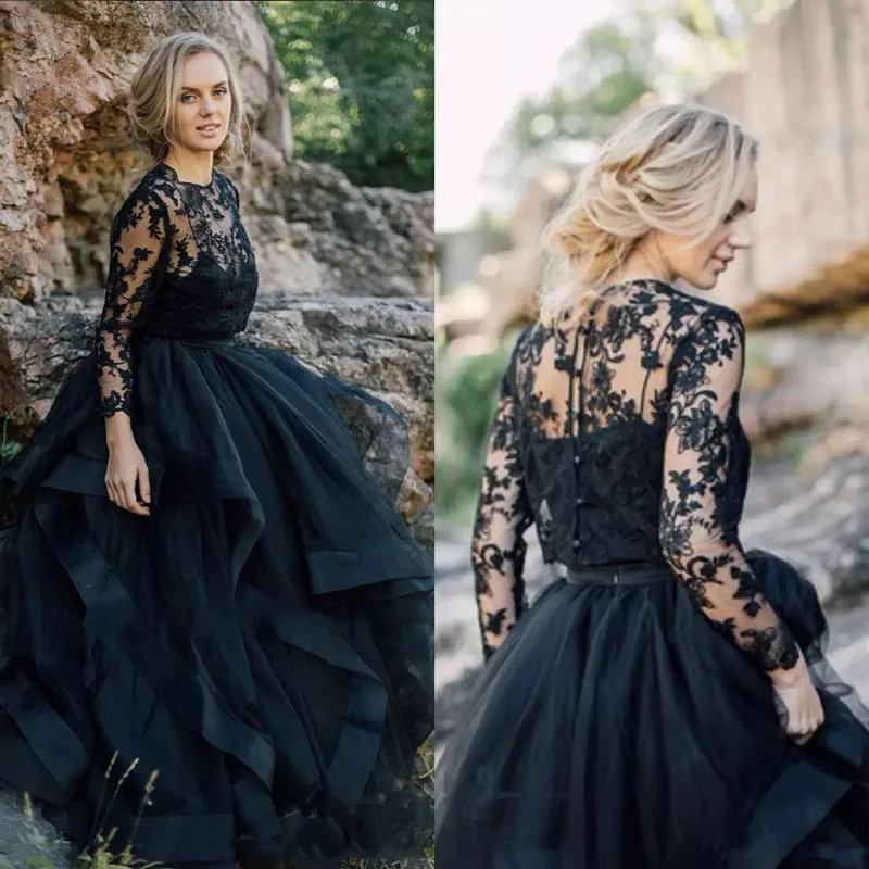 

2019 Country Black Wedding Dresses Long Sleeve Bolero Jacket Spaghetti Straps Tiered Puffry Skirt Lace Tulle Gothic Bridal Gowns