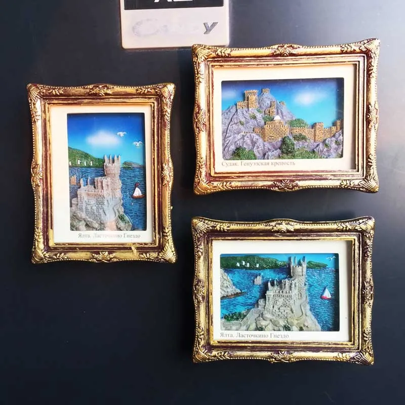 

Russia Crimea Yalta Swallow Castle crafts decorative ornaments fridge magnets