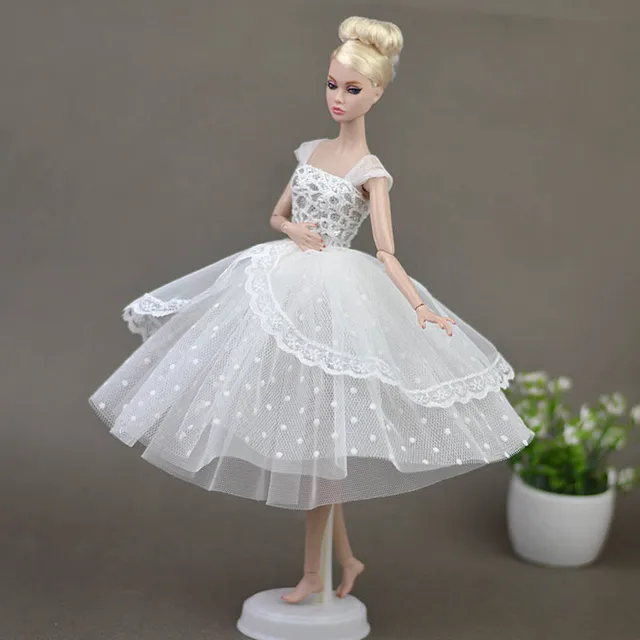 Branco puro Elegante Exclusivo Feito À Mão Boneca Vestido Para Barbie Doll  Festa Vestidos Acessórios Vestido Roupa Para 1/6 BJD Boneca - AliExpress