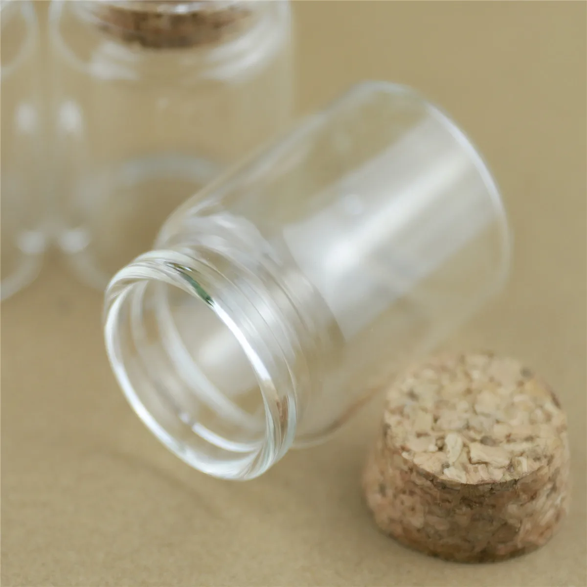 https://ae01.alicdn.com/kf/H60cce551e6c94110b5d0333beea2e5993/48-Pieces-37-50mm-30ml-Glass-Jars-Test-Tube-Spice-Storage-Jars-Corks-spicy-Glass-Bottle.jpg