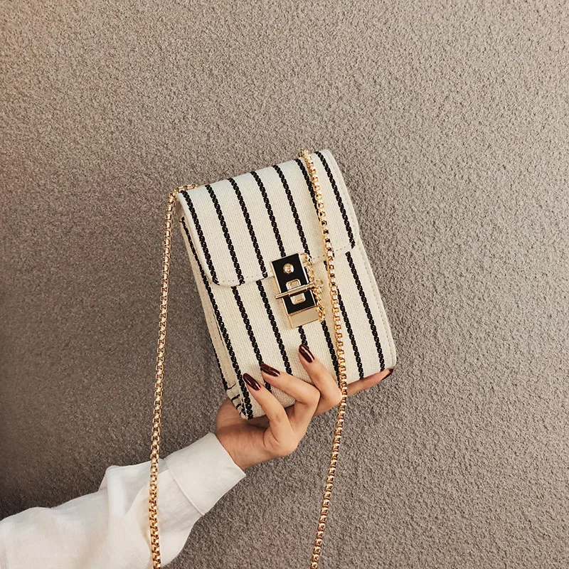 

Xiao Hei Bao Female 2019 New Texture Joker Messenger Bag Western Style Chain Mobile Phone Bag Single Shoulder Bag