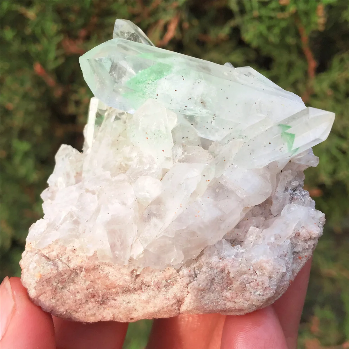 1 шт. натуральный зеленый Ghost Phantom Quartz кристалл кластера Исцеление образец отправлен случайным образом