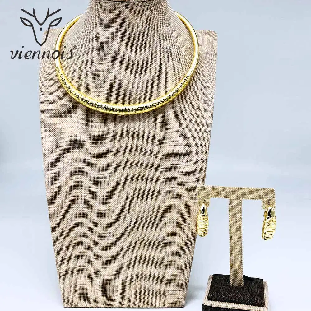 

Viennois New Gold Color Dangle Earrings Necklace Jewelry Set For Women Metal Party Fashion Jewelry Set 2019