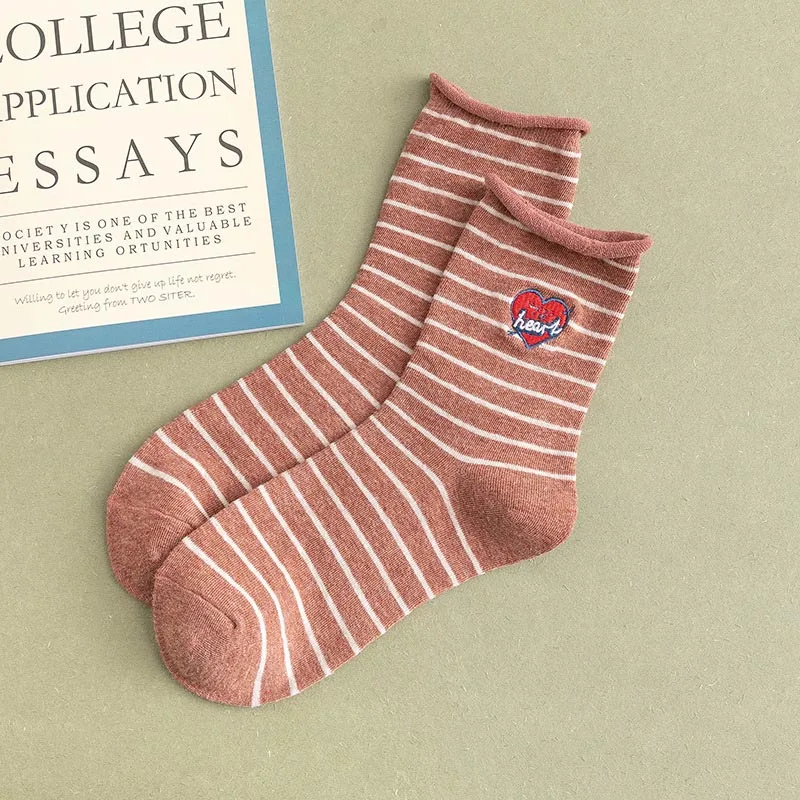 Red Socks COSPLACOOL/теплые носки с вышивкой и надписью «сердце», забавные носки в полоску Harajuku, креативные милые носки, женские кальцитовые носки - Цвет: Red Socks