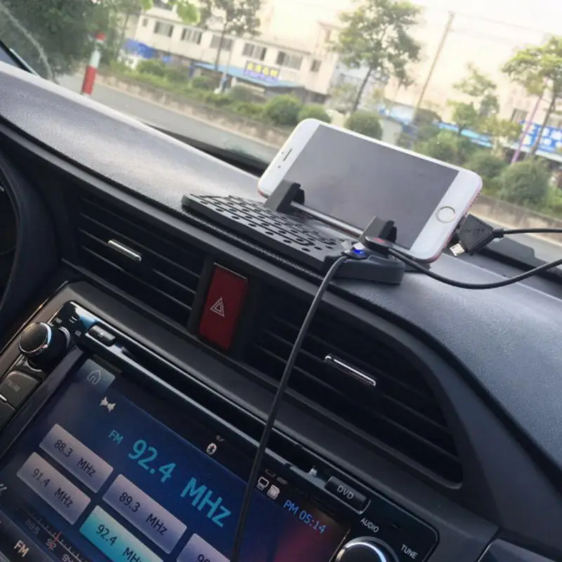 Автомобильная зарядка Противоскользящий коврик место посадки мобильного телефона одна линия два заряда двойной слот дизайн Быстрая зарядка предназначен для вождения Y