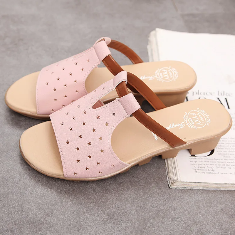

2017 Summer Casual Slanted Heel Hollow out Breathable A- line Sandals Women's Versatile Anti-slip Beach WOMEN'S Sandals Fashion