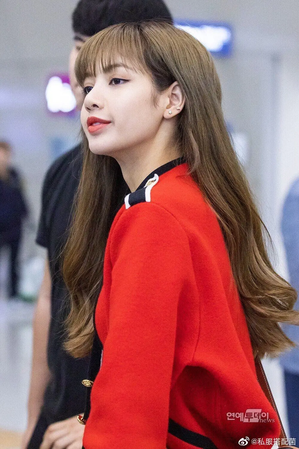 Kpop Blackpink Lisa корейские летние красные трикотажные толстовки с капюшоном и v-образным вырезом Женские уличные модные свободные толстовки Harajuku пальто для девочек