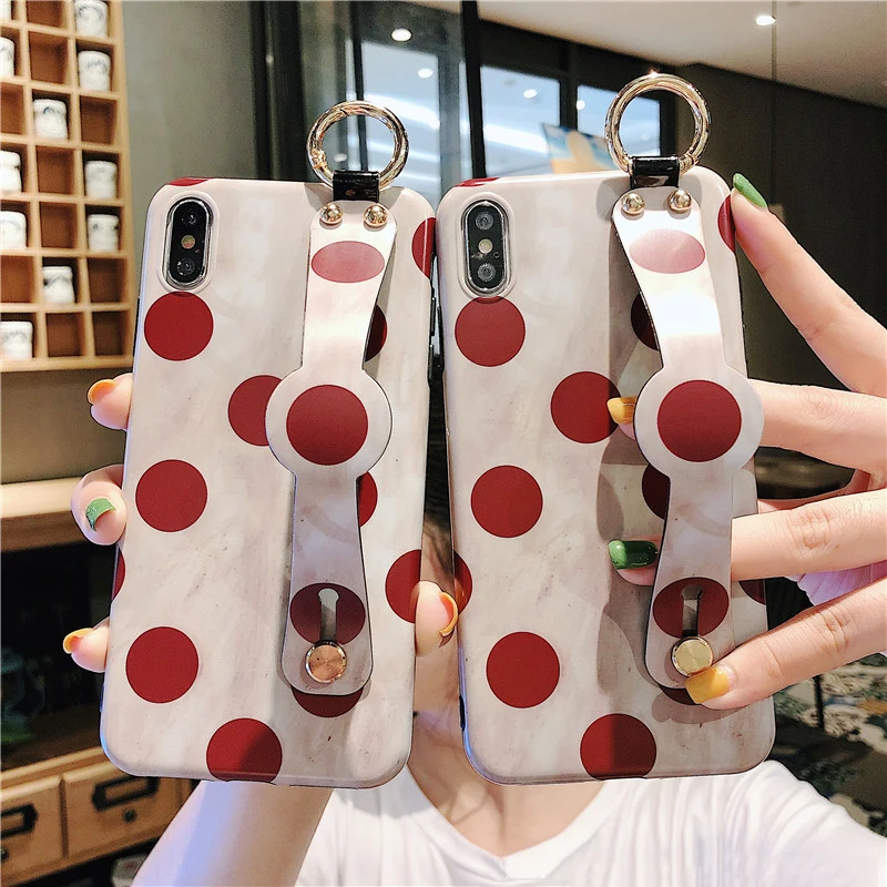 

SoCouple Retro Wave point Wrist Strap Soft Phone Case For iphone XS Max X XR 6 S 7 8 Plus Cute Phone Holder Case Hand Band Cover