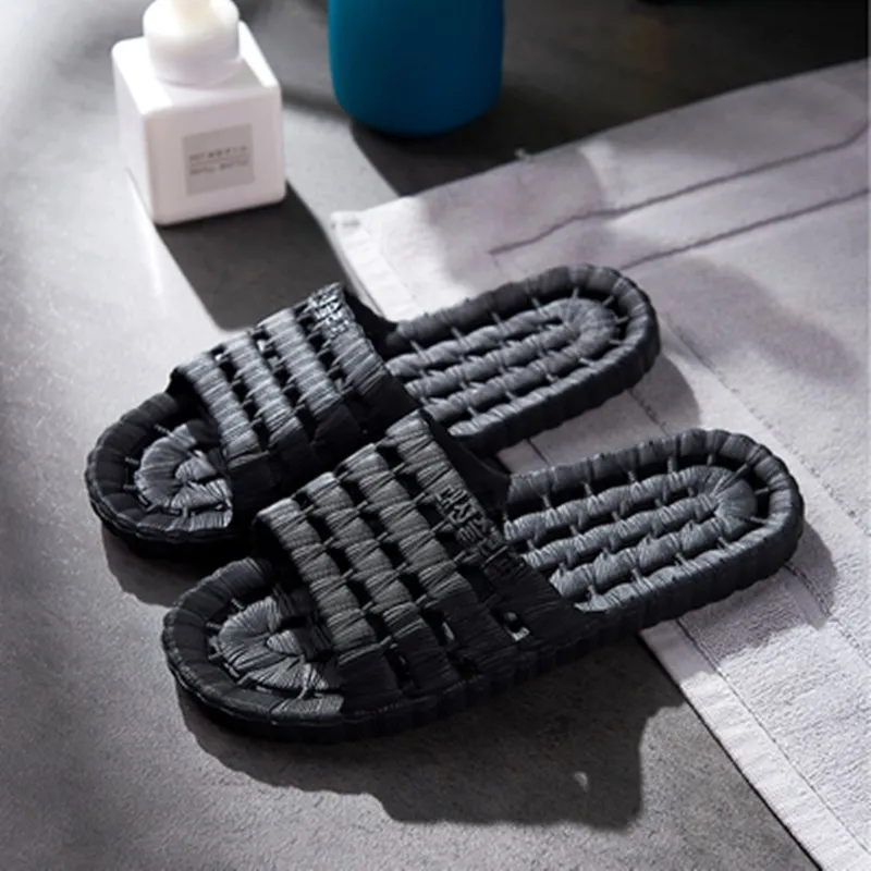 Summer Mens Indoor Slippers Floor Flat Shoes Indoor Home Slippers Flip Flops Solid Nonslip Hollow Bath Slippers Female Shoes