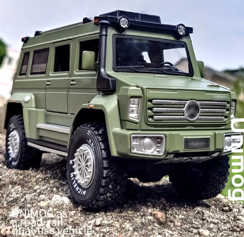1:28 Car Model UNIMOGU5000SUV Alloy Car Model Off-Road Vehicle Model Sound Light Toy Car 8 Door Toy Car Child Birthday Gift large alloy mixer truck city engineering vehicle simulation discharge back force sound and light car model toy child boy gift