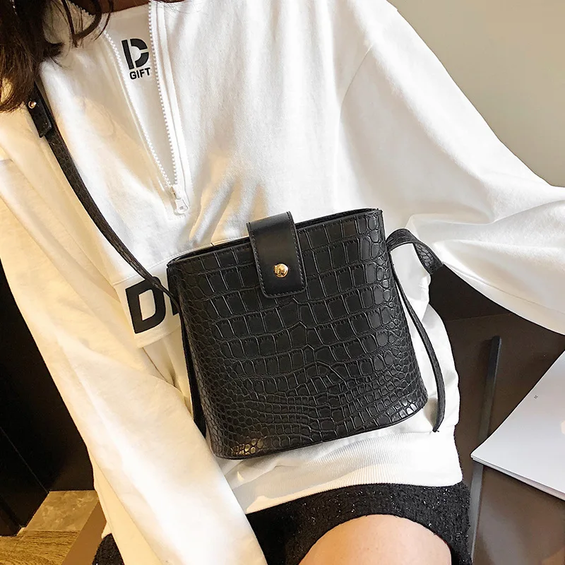 

New Style Snakeskin Print Small Bucket WOMEN'S Bag 2019 Korean-style Shoulder Oblique Bag Fine Pu Large Capacity Bag