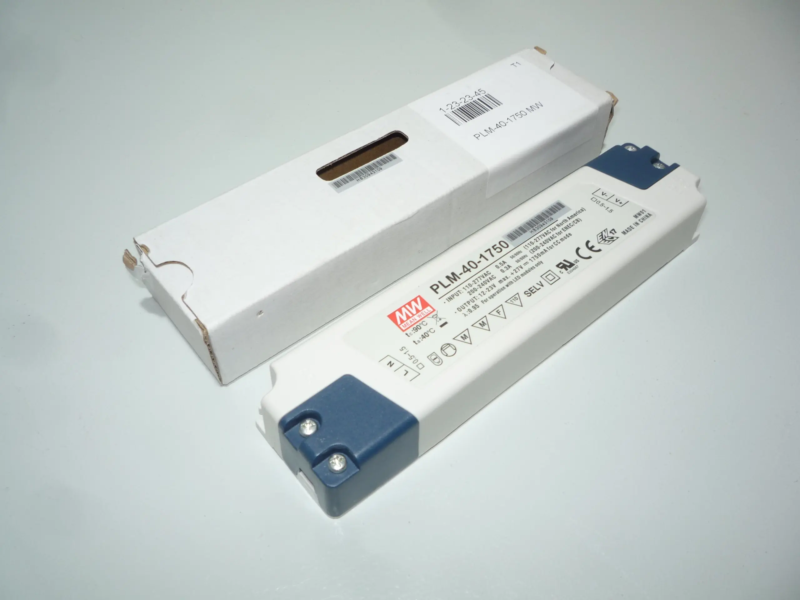 LED Driver 12-23V 27Vmax 1750mA PLM-40-1750MW Mean Well (MW) | Освещение