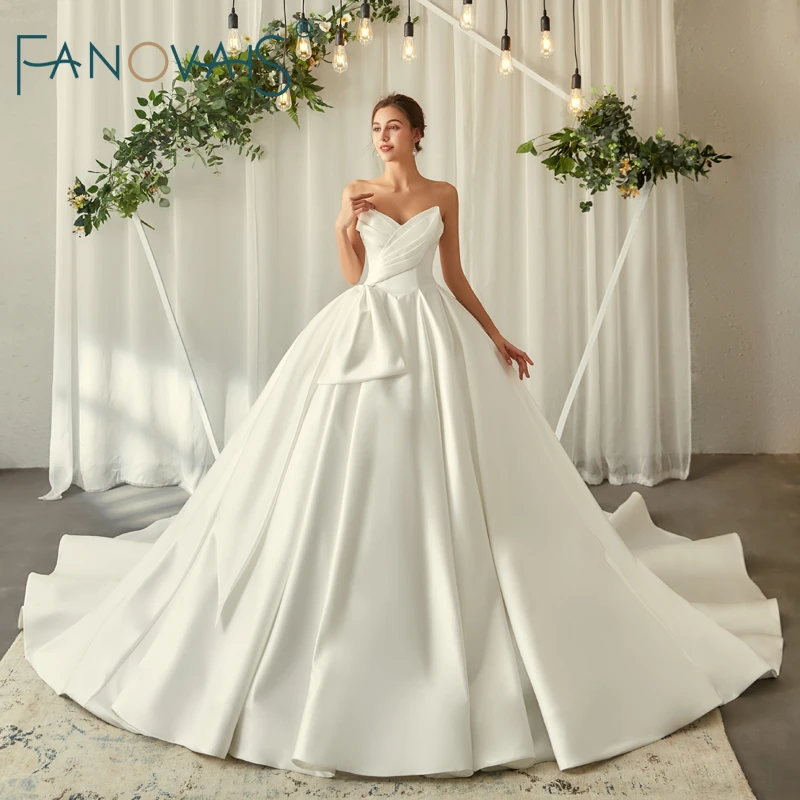 Long sleek wedding dresses Clearance