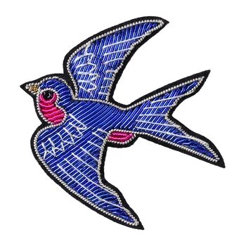 

Handmade Jewelry Brooch High-end Women's Anti-glare Buckle Pin Fixed Clothes Accessories Creative Swallow Embroidery Badge