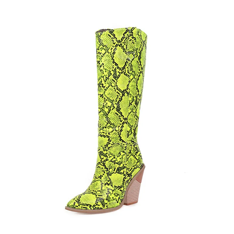 MoonMeek; коллекция года; большие размеры 33-46; зимние сапоги до колена; женская обувь с острым носком на высоком каблуке; 6 цветов; модные женские сапоги - Цвет: Зеленый
