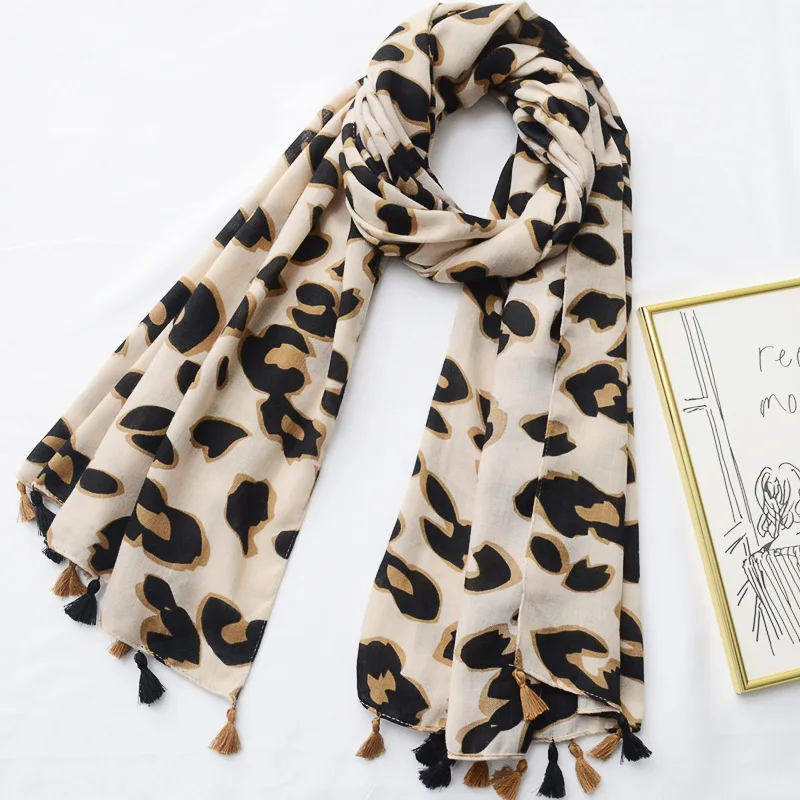 

2019 leopard printing ladies scarf summer spring silk women shawl luxury brand good temperament soft pashmina stole head scarf