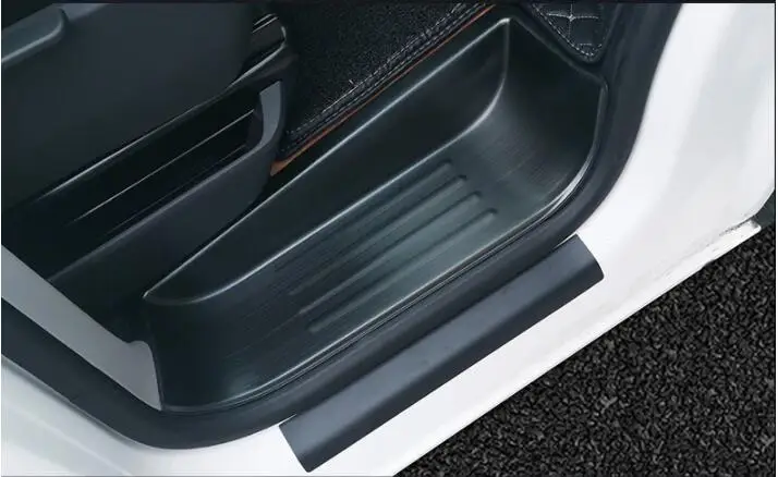 Педаль Добро пожаловать ограничена подходящей для Volkswagen Multivan/Caravelle модификации, для Multivan/Caravelle эксклюзивного использования