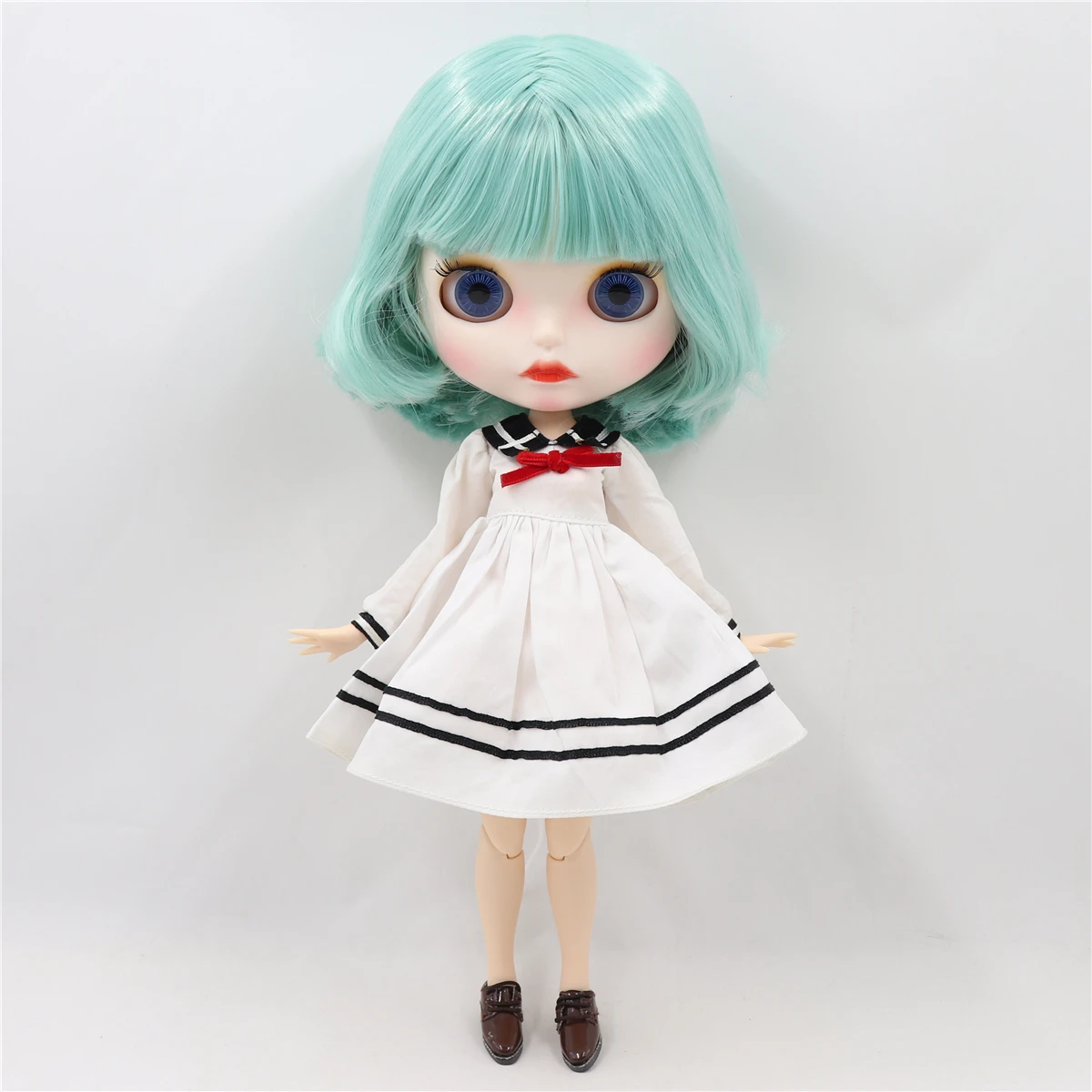 Neo Blythe Doll with Green Hair, White Skin, Matte Pouty Face & Custom Jointed Body 1