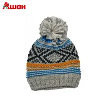 Шапка с помпоном серая In Extenso