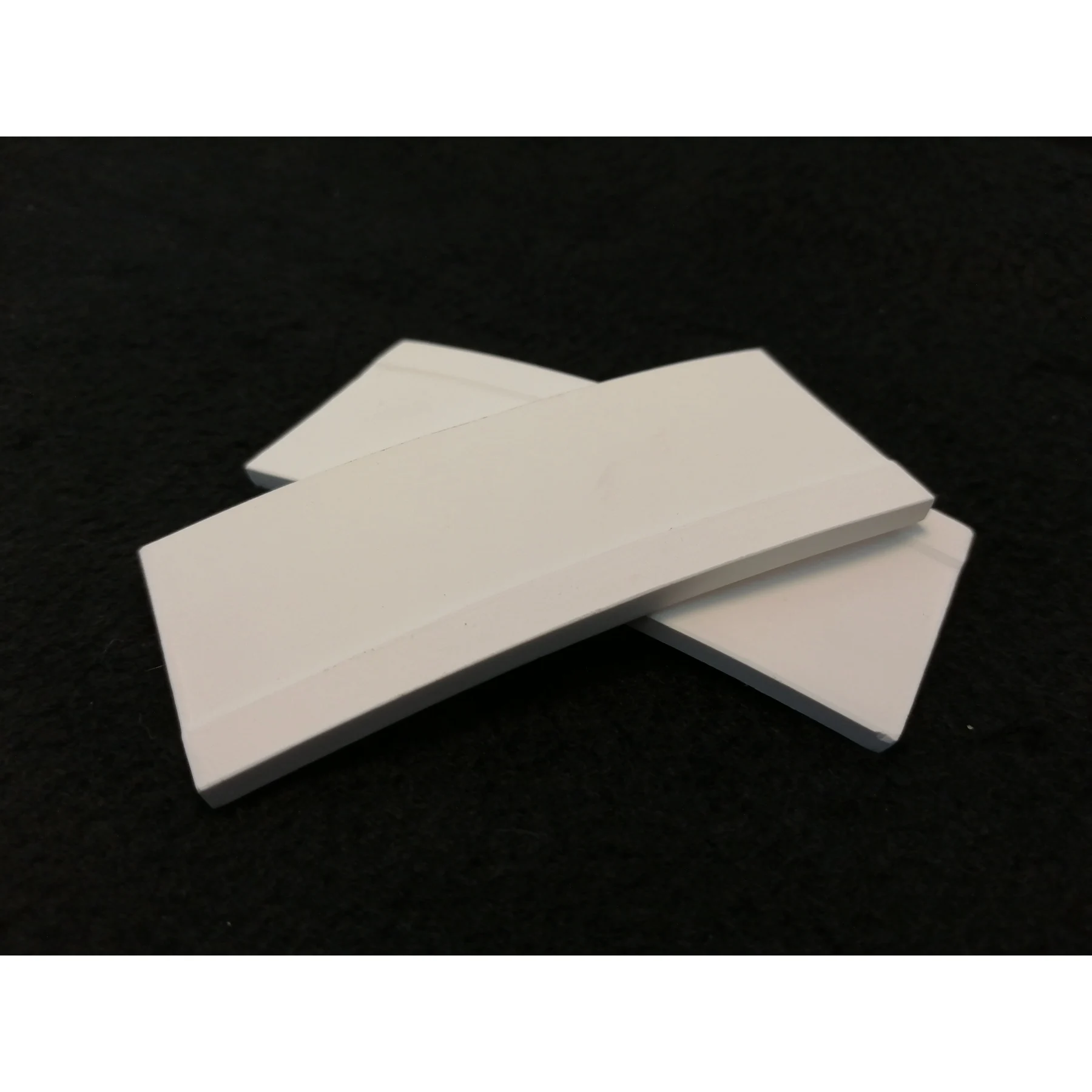 борид титана(ii). титановые или керамические пластины. керамические пластины вок-71. пластина из керамики. бронежилет 6б5 пластины.