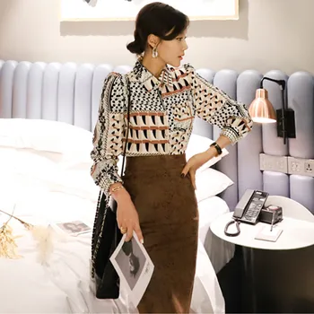

High Quality Women's 2 Piece Set Retro Geometric Print Shirt Tops+Leopard Print Deer Skin Knee-Length Skirt OL Female Set 2020