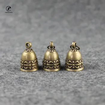 

Copper Decorative Pattern Bell Small Ornaments Desk Feng Shui Decorations Retro Brass Keychain Pendants Home Decor for Living Ro