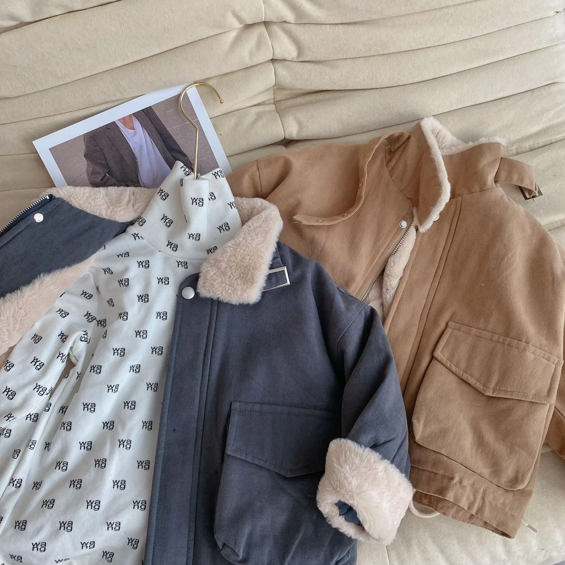 Ű�� ��Ʈ ��Ʈ ������ �׸� �ָ��� �ٿ� ��Ŷ �÷� Ƽ�� ���̺� ��Ŀ �� �ܿ� �ƿ����� �Ƶ��� ���� ���� �극��Ŀ ���� �Ƿ�