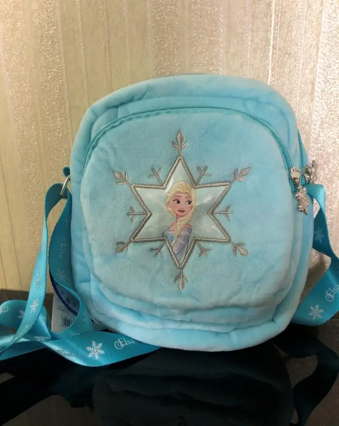 100 Genuine Disney Frozen 2 Elsa Anna plush bag Inclined shoulder bag round bag pencil box 1 100 Genuine Disney Frozen 2 Elsa Anna plush bag Inclined shoulder bag round bag pencil box 3