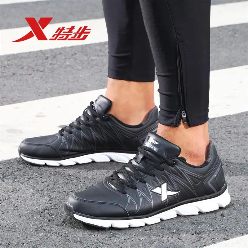 Cena Xtep Fashion New Men Blade Sole buty do biegania amortyzacja skórzane buty sportowe męskie Casual antypoślizgowe buty 983419119503