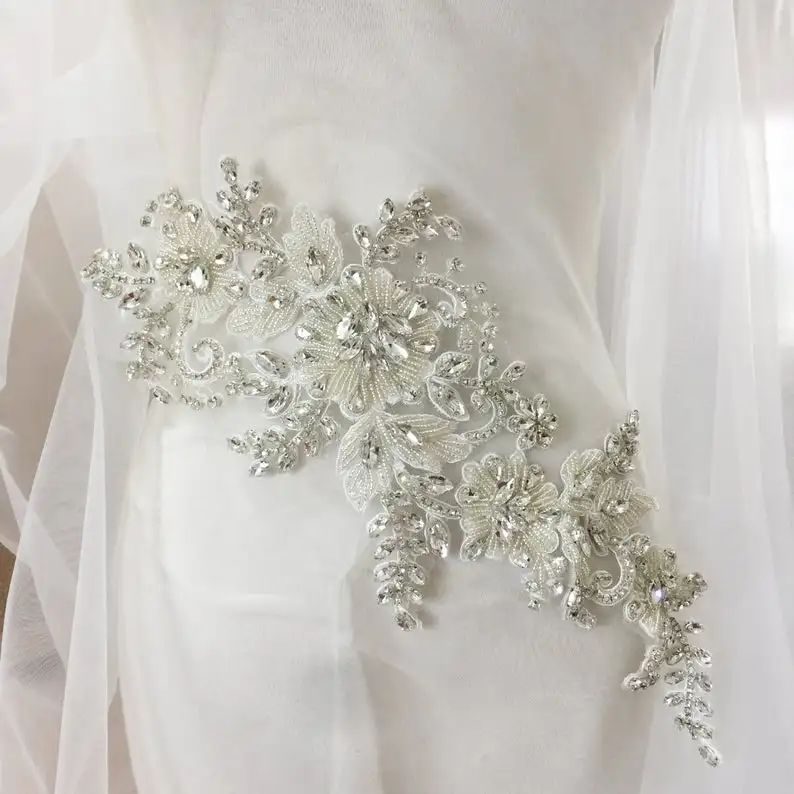 1 paar 2 Stück Handgemachte Haute Couture Blume Strass Perlen Eisen auf Applique Braut Mieder Gürtel Schärpe Hochzeit Motiv 16x44cm – Detail 5