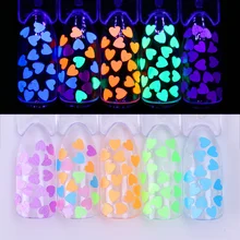 1 коробка флуоресцентные 4 мм Блестки для ногтей в форме сердца ультра-тонкие цветные блестки для маникюра Блестки для ногтей светится в темноте