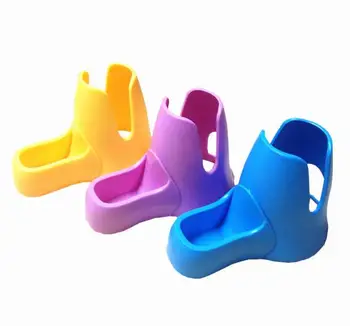 

Hot Small Animal Nest Base Plastic Water Bottle Holder Chic Hamster Rabbit Hut Bunny Dispenser Practical Convenient Pet Tools