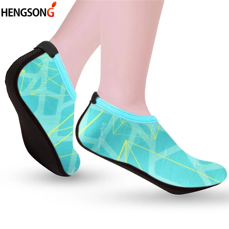 

Unisex Water Shoes Swimming Diving Socks Summer Aqua Beach Sandal Flat Shoe Seaside Non-Slip Sneaker Socks Slipper for Men Women