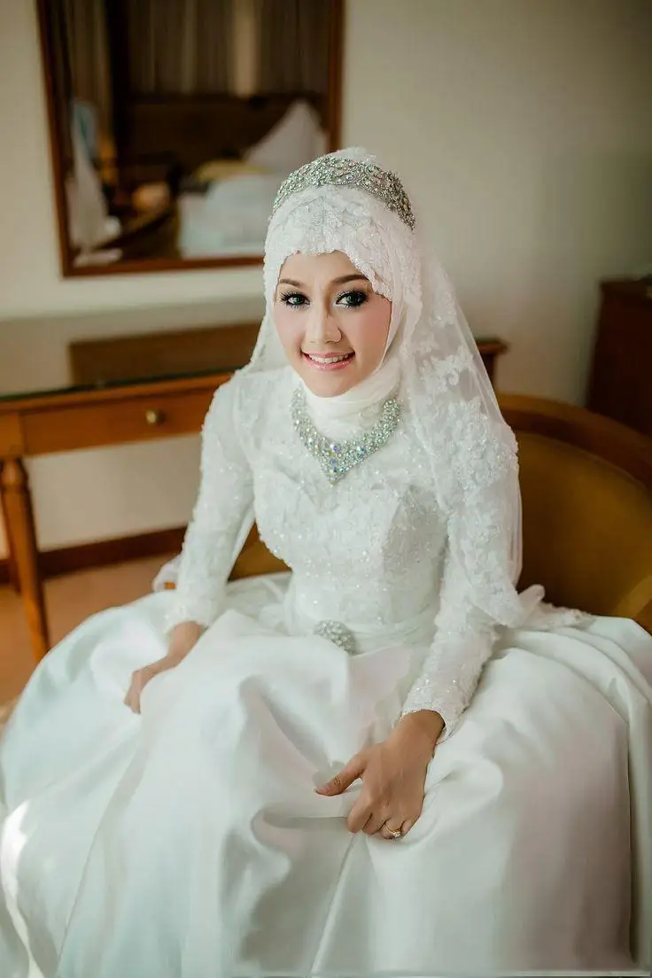 2015-wedding-dresses-a-line-arabic-islamic-muslim-long-sleeves-lace-appliques-crystal-beaded-high-neck-with-sashes-mideast-bridal-gowns