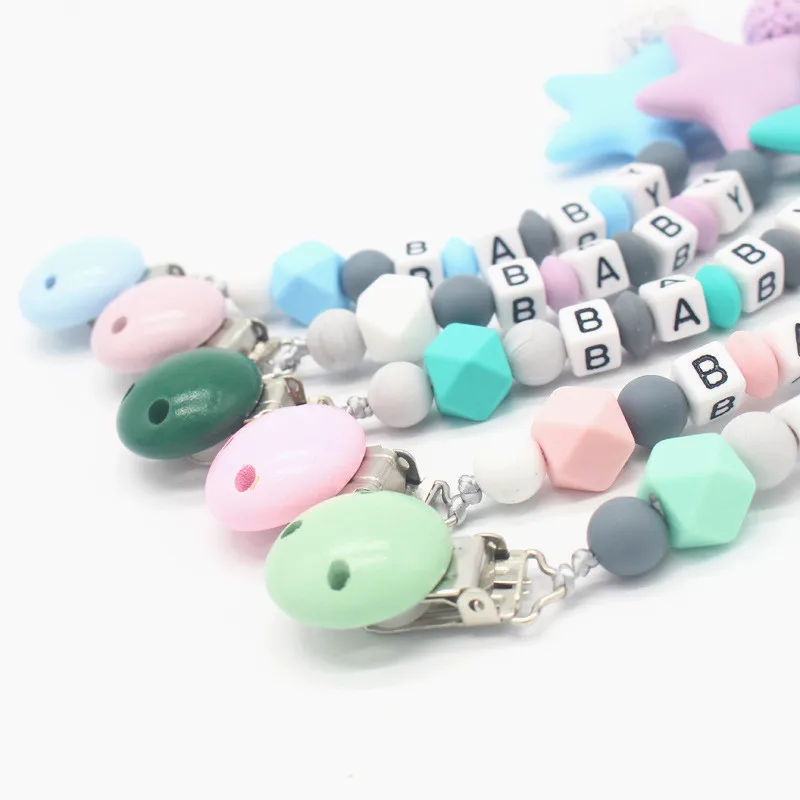 Персонализированные красочные силиконовые детские буквы соски зажимы забавная цепочка для кормления младенцев Дети жевательные игрушки подарочные заколки BPA бесплатно