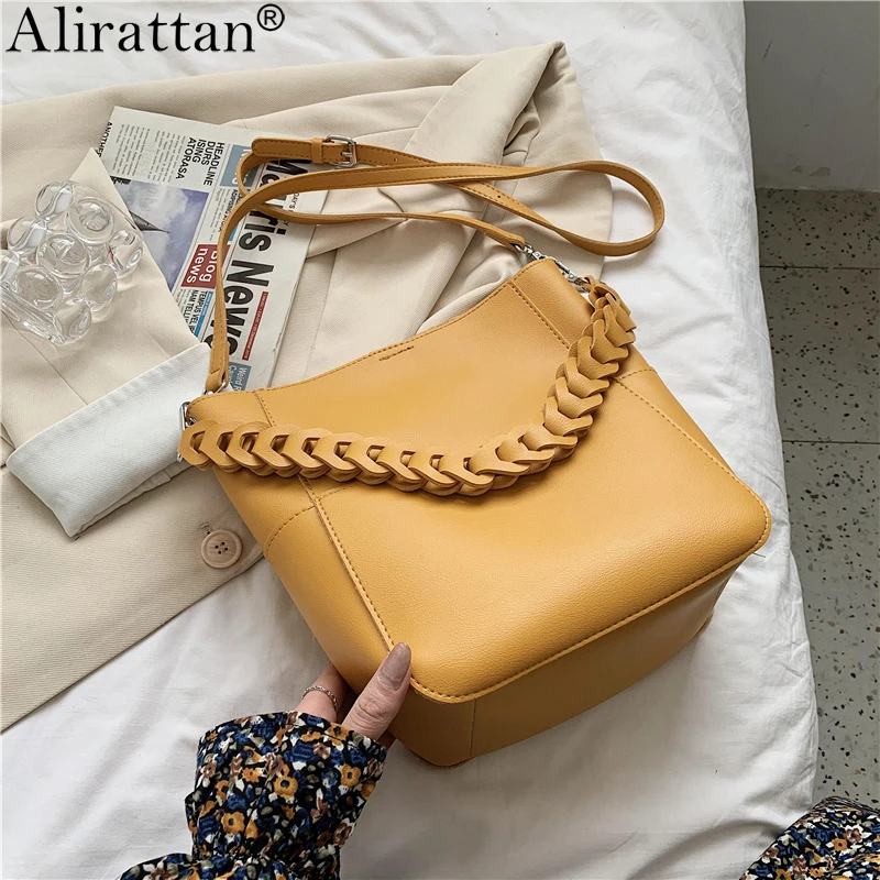 

Large Capacity Solid Color PU Leather Crossbody Bags For Women 2022 Luxury Fashion Brand Ladies Handbags Women's Underarm Bags