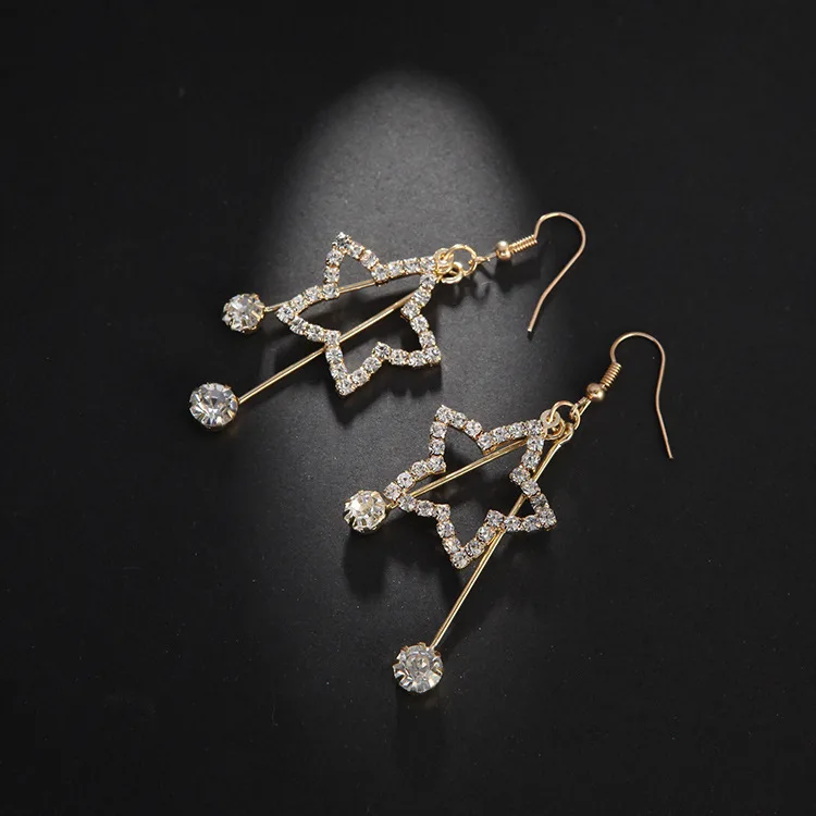 

Korean Temperament Five-pointed Star Earrings Personality Wild Long Star Pendant Earrings Leather Earrings