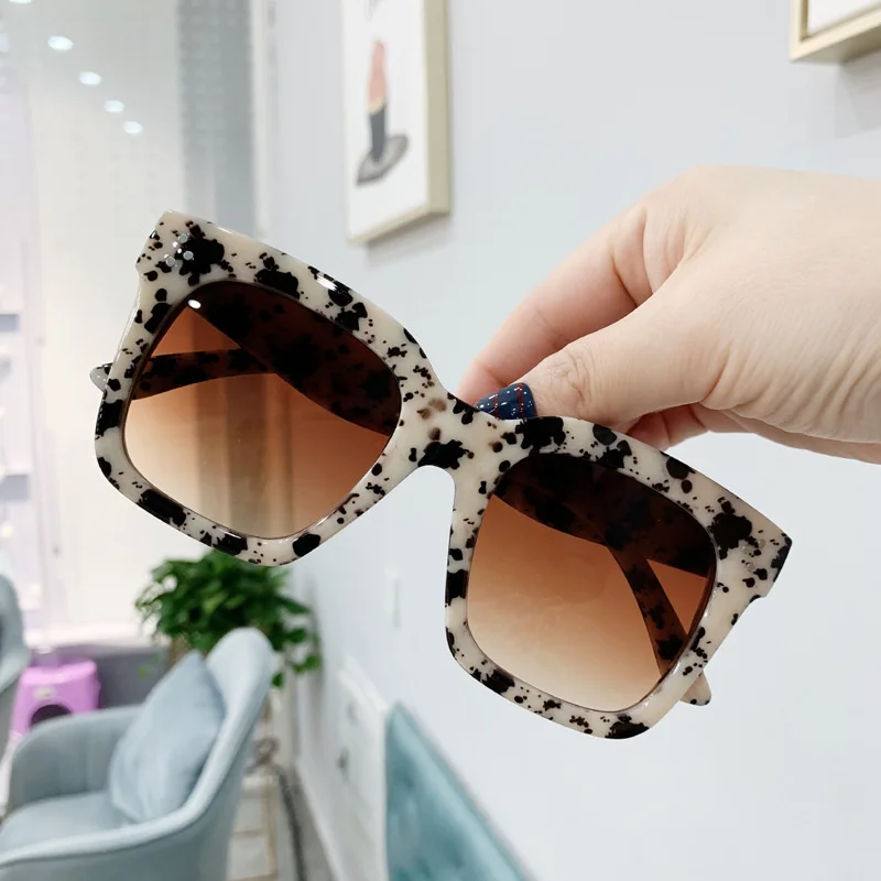 Brand Designer Square Sunglasses Women Retro Big Frame Shades Female Sun Glasses Fashion Vintage Gradient Oculos De Sol