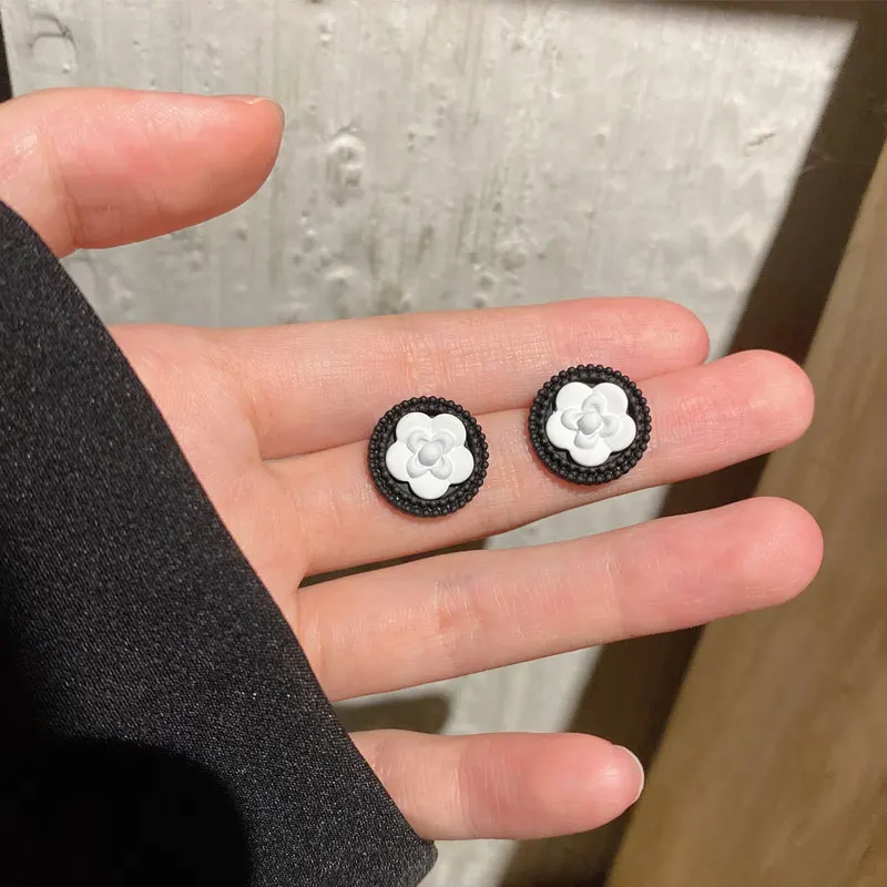 Cute small camellia earring small fragrance luxury rose flower earrings for women's party