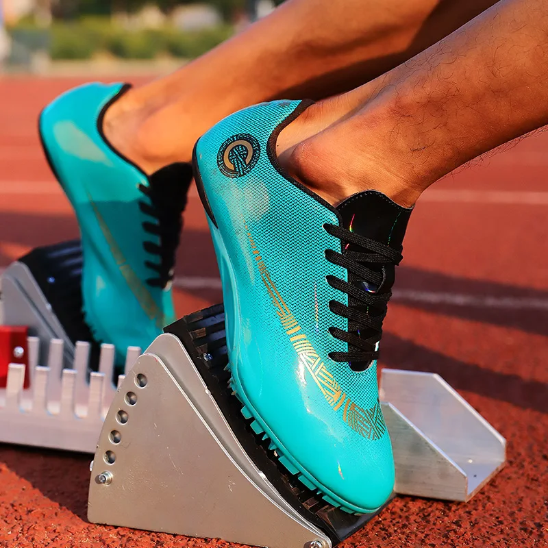 Парные спортивные кроссовки; сезон весна-осень; мужские и женские спортивные кроссовки с шипами; цвет синий, зеленый; легкие спортивные кроссовки