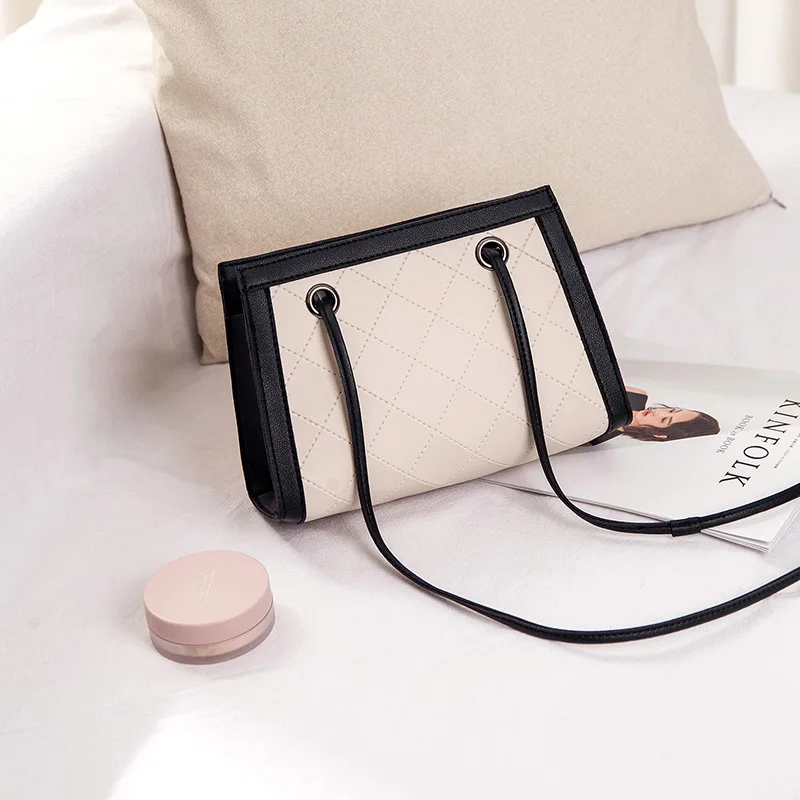 

2019 New Style Korean-style Pressure Cable Grid Handbag Logo Shoulder Phone Coin Purse