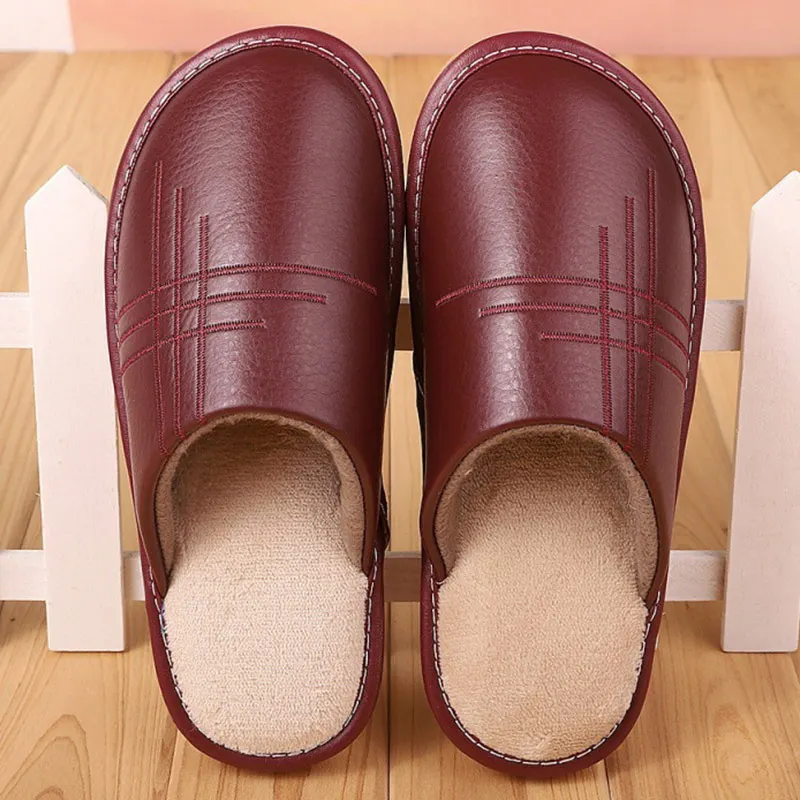 Мягкие короткие плюшевые тапочки для женщин; зимние кожаные Тапочки; большие размеры 4,5-12; плоский без скольжения; TPR; женская домашняя обувь - Цвет: Wine red