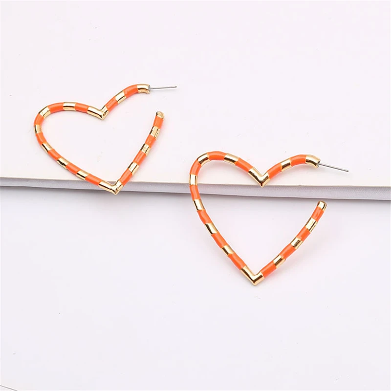 Donarsei New Fashion Colorful Heart Statement Earrings For Women Simple Female Circle Hoop Earrings Party