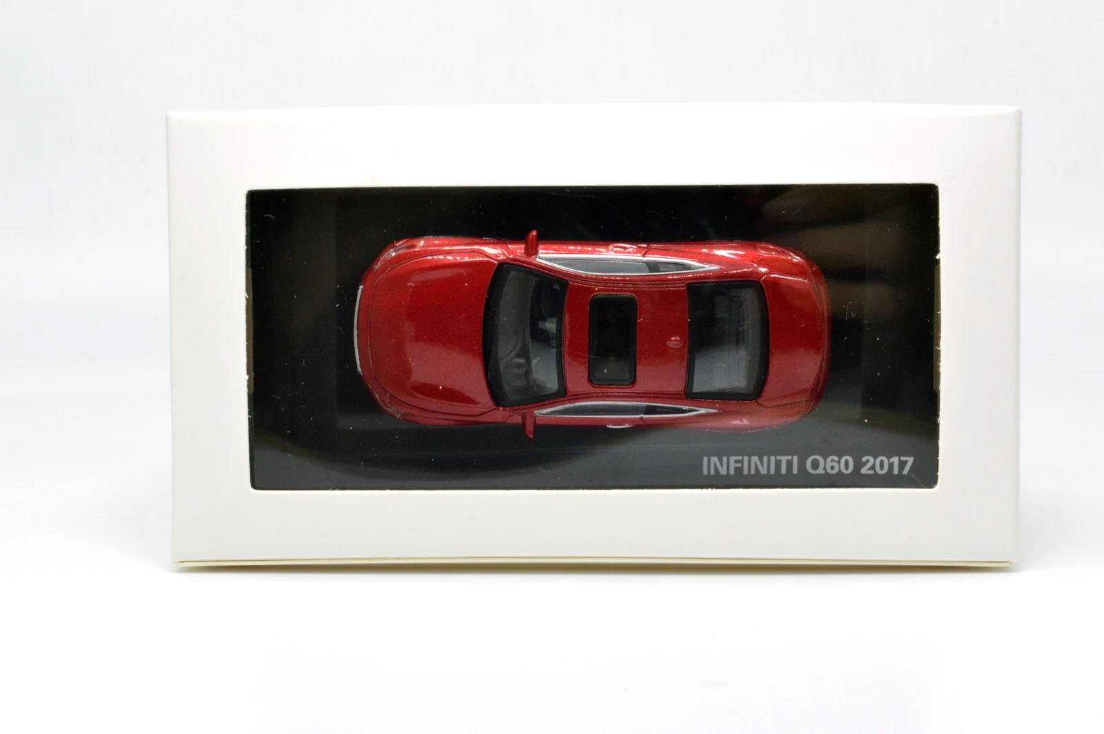 Модель Paudi 1/64 1: 64 масштаб Infiniti Q60 красный литье под давлением Модель автомобиля игрушки подарки для мальчиков и девочек