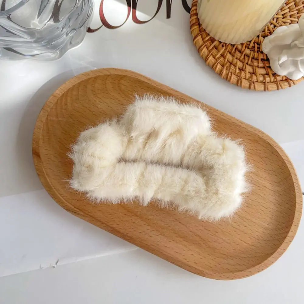 

Female Solid color Winter And Autumn Korean Style Hair Claw Shark Grab Clip Women Hair Accessories Plush Hair Claw Clip