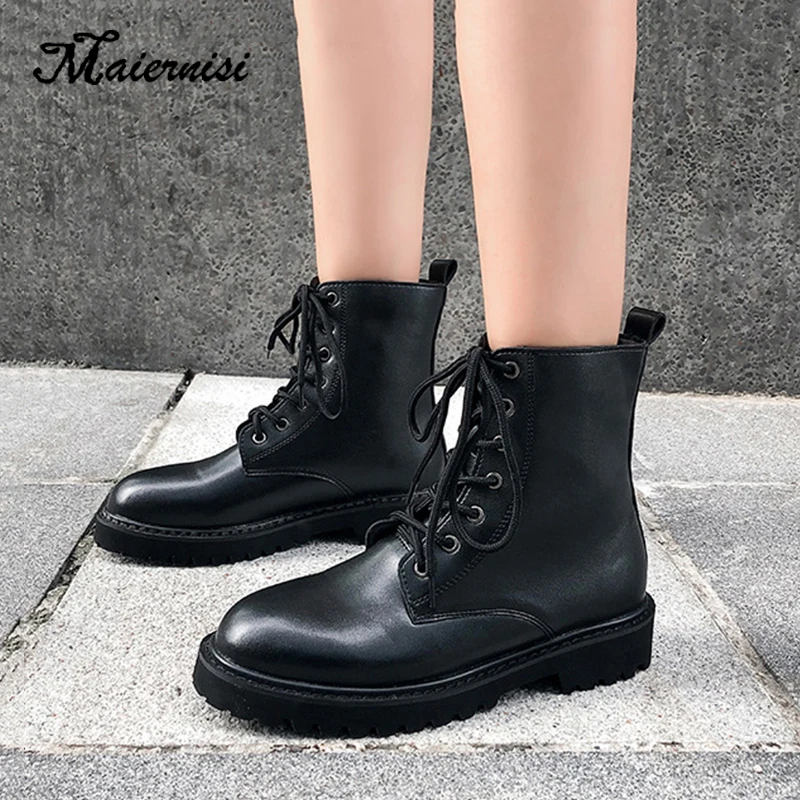 

MAIERNISI Black boots women autumn and winter new fashion boots flat bottom with thick heel boots Martin boots ladies
