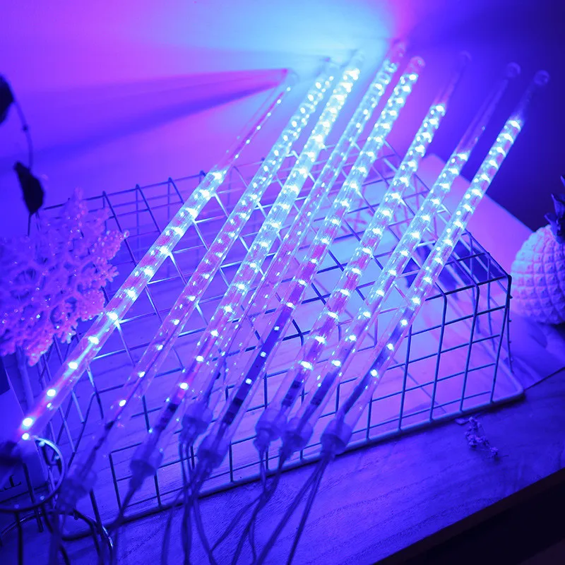 10881007249_714055296