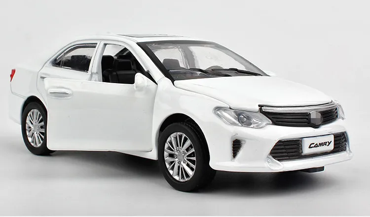 Toyota car model Camry car model simulation car metal adult ornaments alloy creative car interior decoration - Название цвета: white
